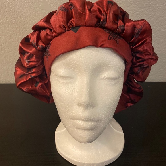 Silky Bonnets - Picture 5 of 14